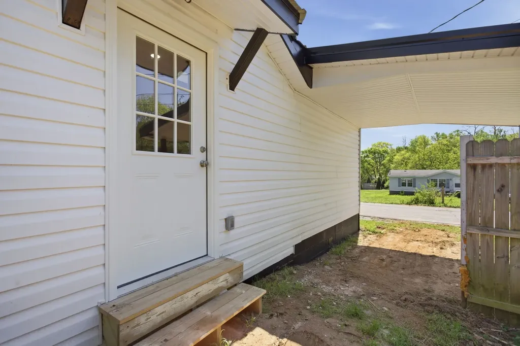 505 E 17th Street Columbia TN 38401