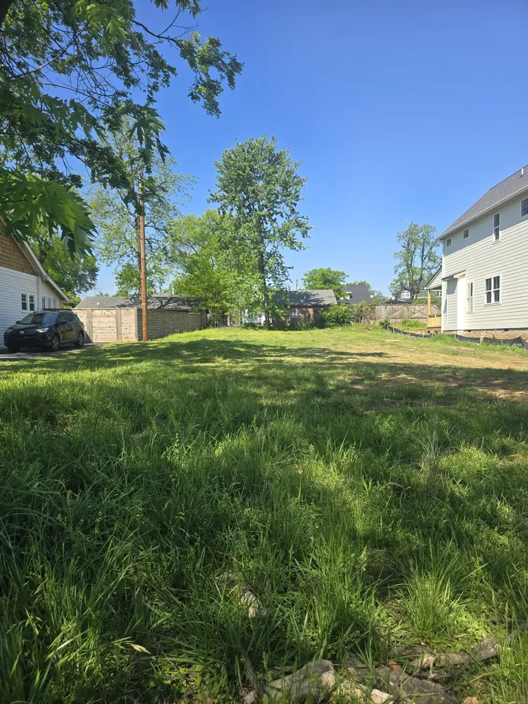 1005 Fairwin Avenue Nashville TN 37216
