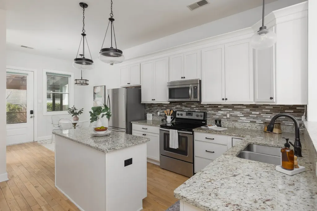 2013 Beech Avenue Nashville TN 37204