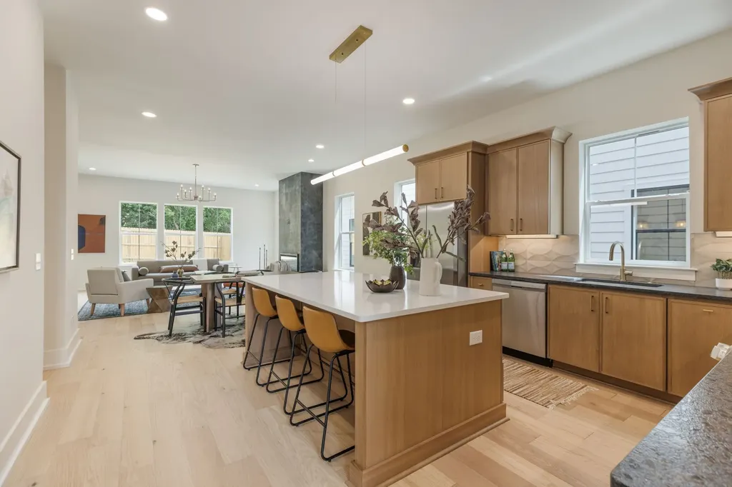 644 W Green Lane Nashville TN 37207