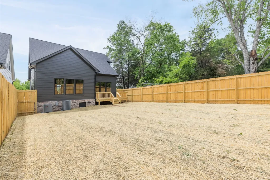644 W Green Lane Nashville TN 37207