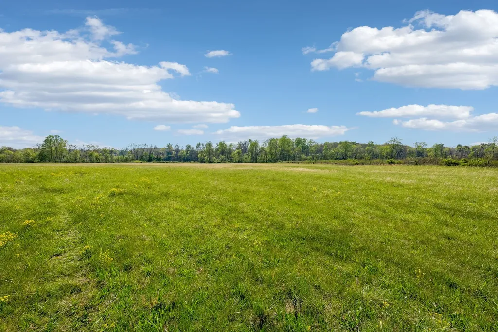 570 Piney Road, W Dickson TN 37055