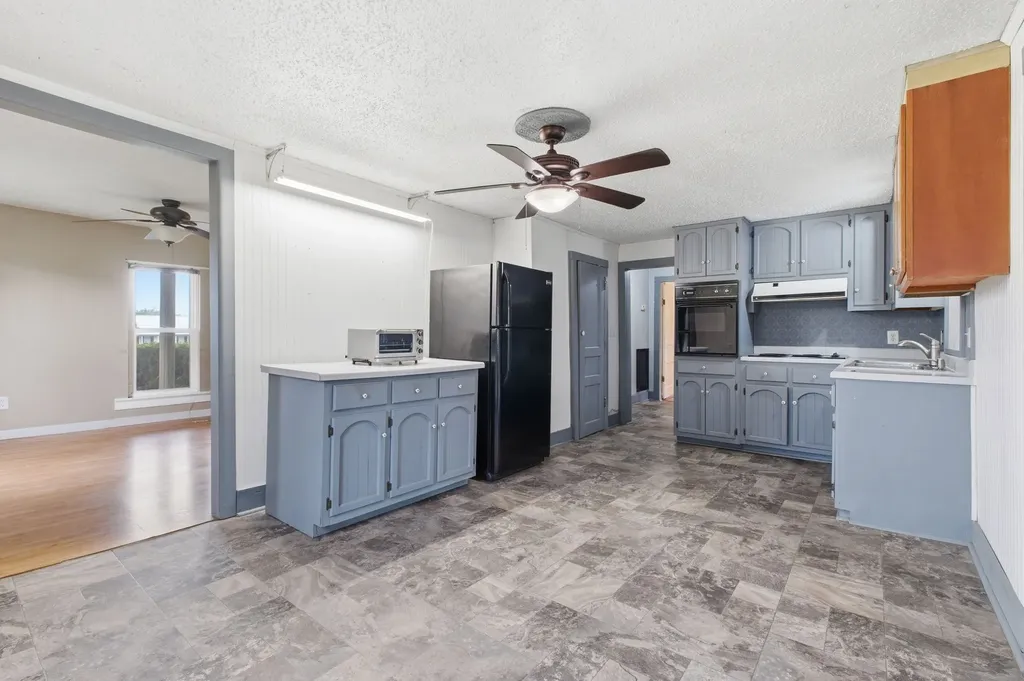 2495 Highway 52, E Portland TN 37148