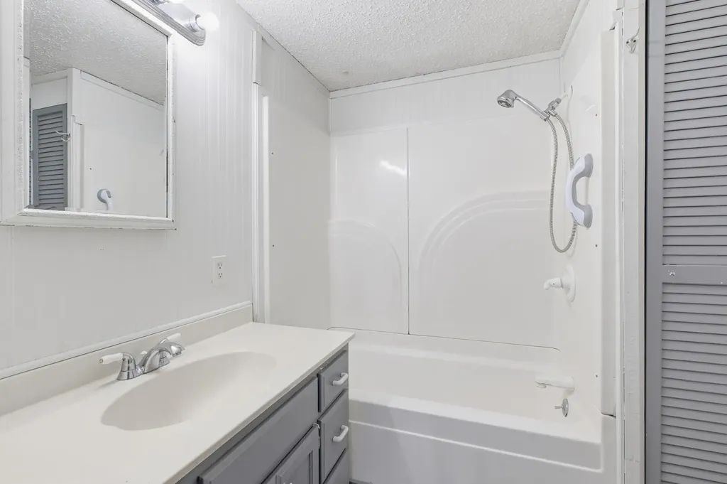 2495 Highway 52, E Portland TN 37148