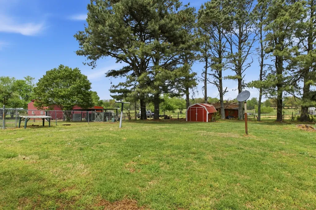 2495 Highway 52, E Portland TN 37148