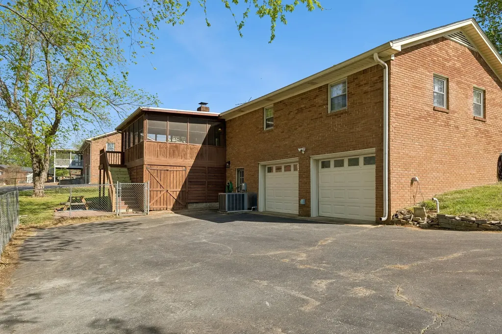 604 Blue Ridge Drive Columbia TN 38401
