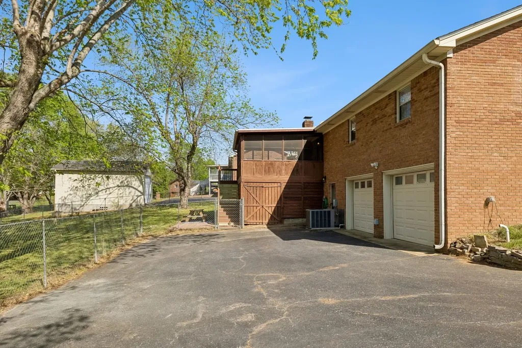 604 Blue Ridge Drive Columbia TN 38401