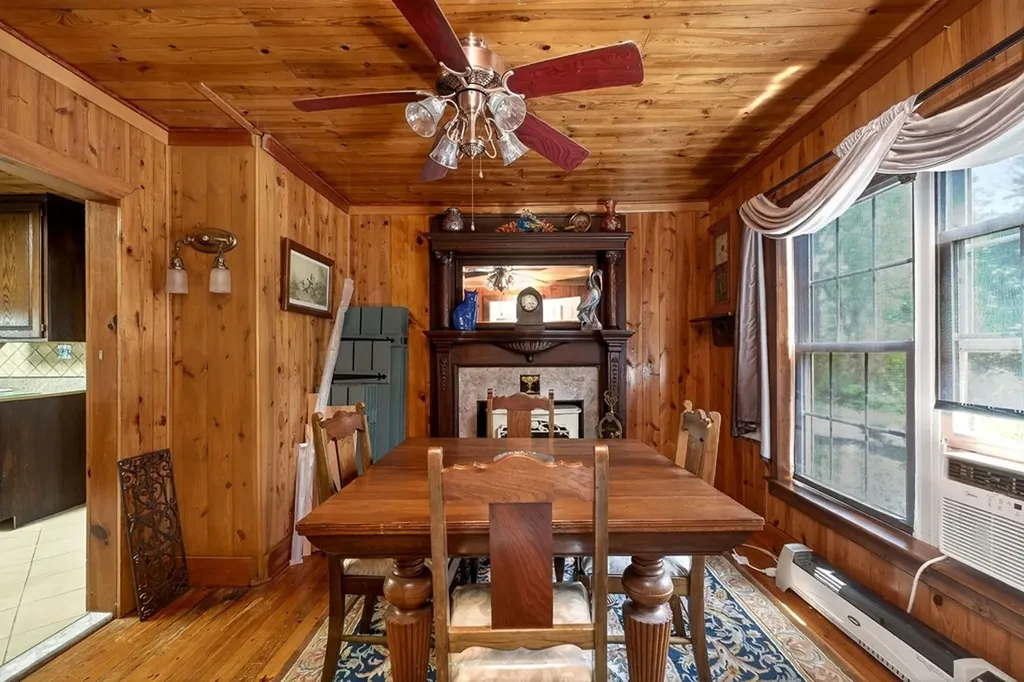 1932 Holly Creek Road Celina TN 38551