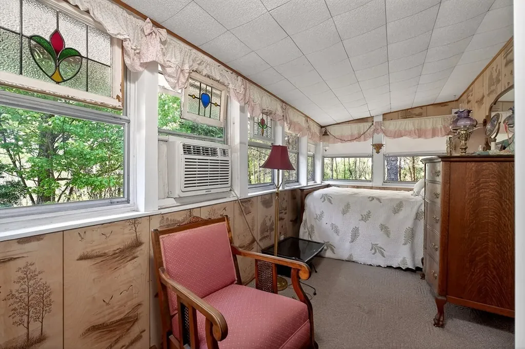 1932 Holly Creek Road Celina TN 38551
