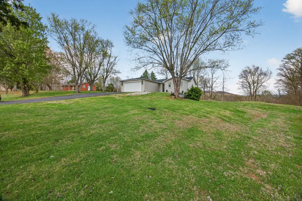 3766 Old Bridge Road Cookeville TN 38506