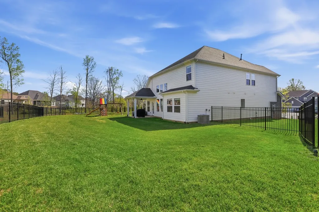 514 Stinson Court White House TN 37188