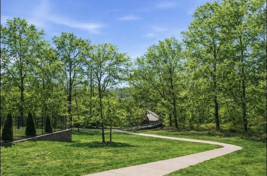 514 Stinson Court White House TN 37188