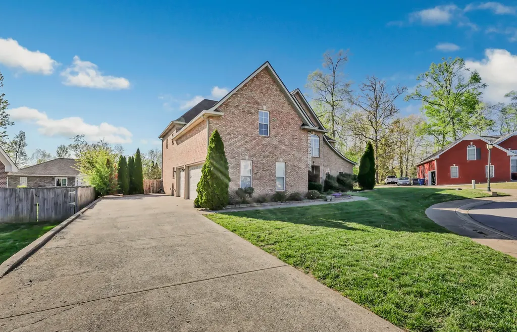 132 Lyme Drive Clarksville TN 37043