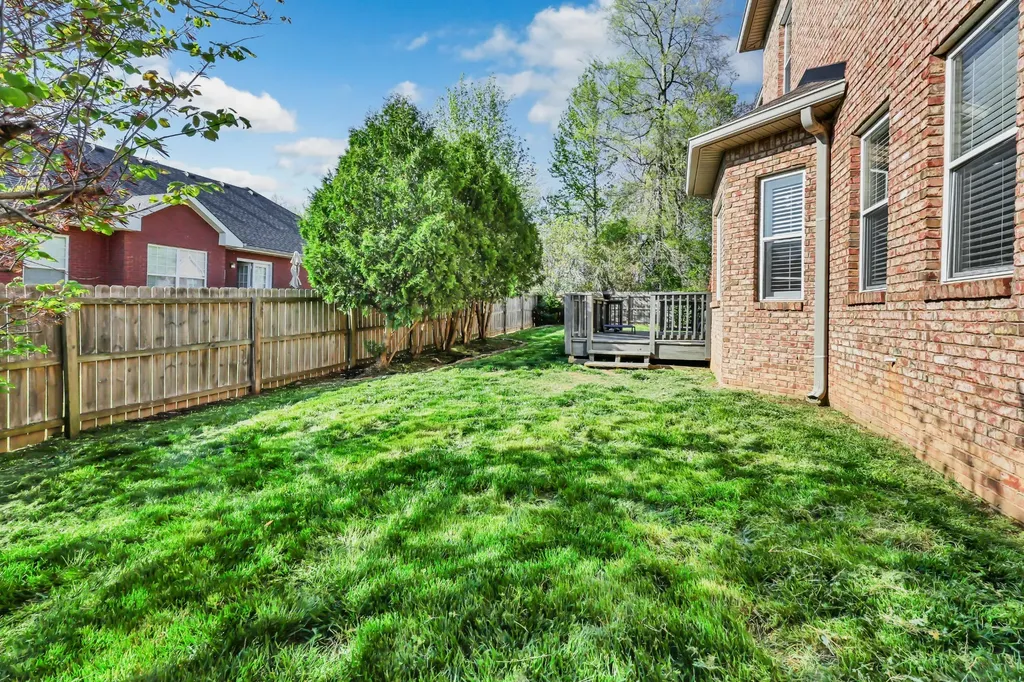 132 Lyme Drive Clarksville TN 37043