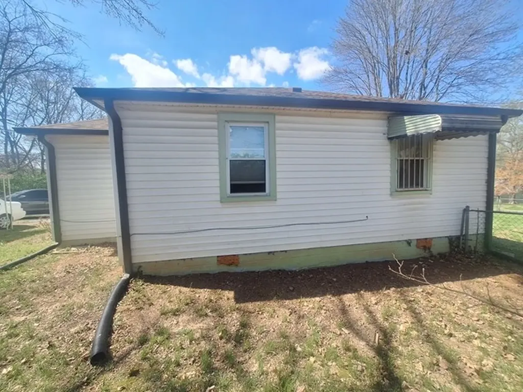 1252 Daniel Street Clarksville TN 37040