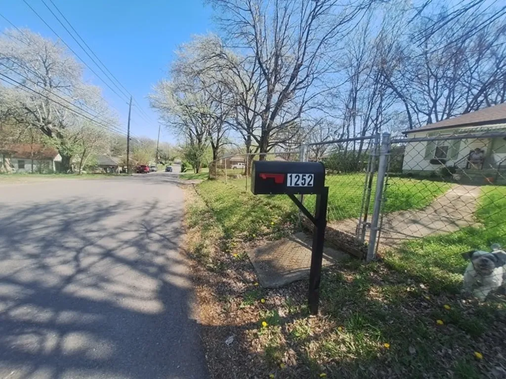 1252 Daniel Street Clarksville TN 37040