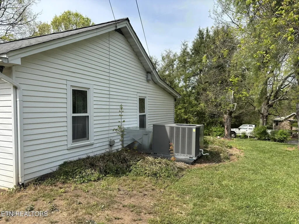 6117 Thorn Grove Pike Knoxville TN 37914