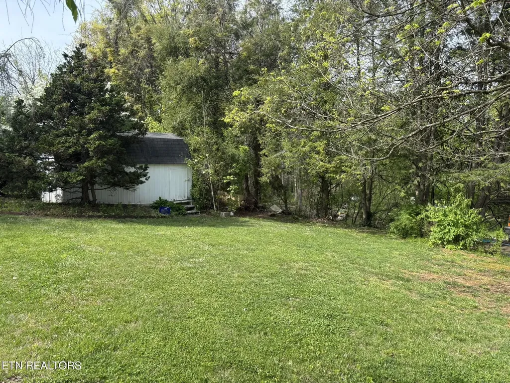 6117 Thorn Grove Pike Knoxville TN 37914