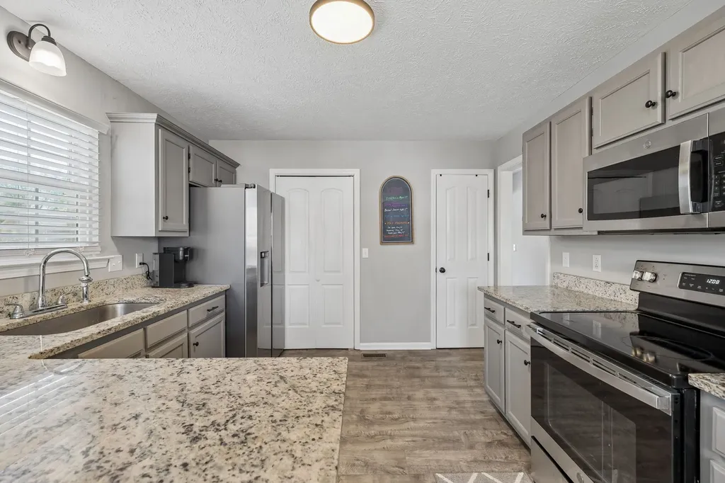 1928 Pennington Drive Murfreesboro TN 37129
