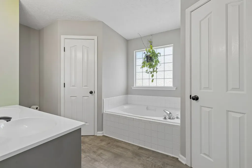 1928 Pennington Drive Murfreesboro TN 37129
