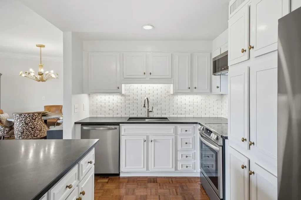 4215 Harding Pike Nashville TN 37205