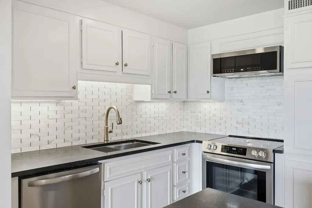 4215 Harding Pike Nashville TN 37205