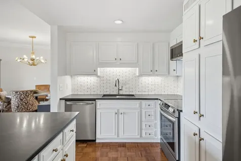 4215 Harding Pike Nashville TN 37205