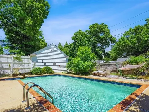 816 Charles Place Memphis TN 38112