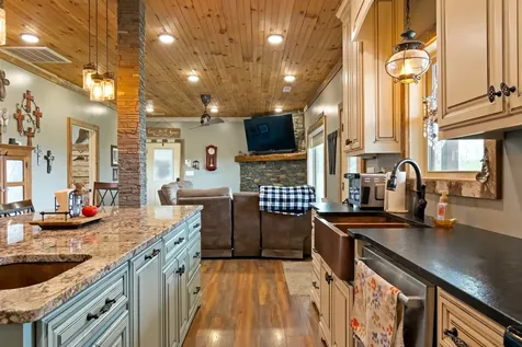 5123 Steam Mill Hollow Road Williamsport TN 38487