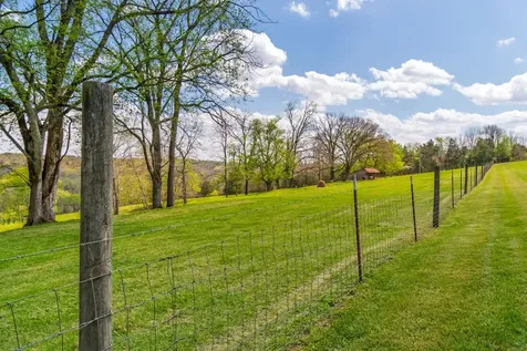 5123 Steam Mill Hollow Road Williamsport TN 38487