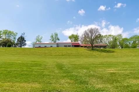 5123 Steam Mill Hollow Road Williamsport TN 38487