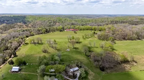 5123 Steam Mill Hollow Road Williamsport TN 38487