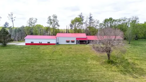 5123 Steam Mill Hollow Road Williamsport TN 38487