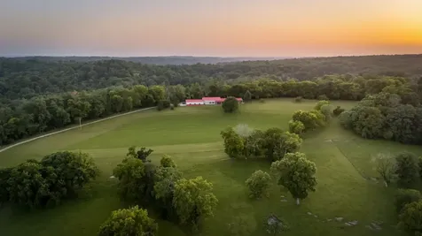 5123 Steam Mill Hollow Road Williamsport TN 38487