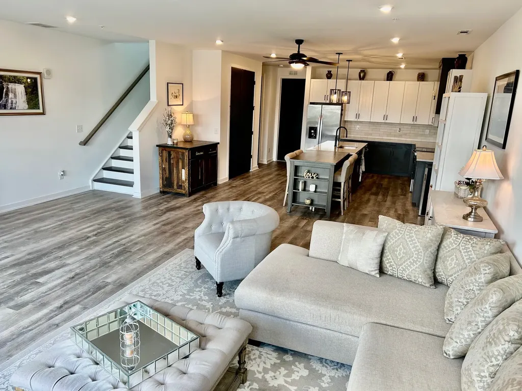 2018 Edison Park Lane Nashville TN 37209