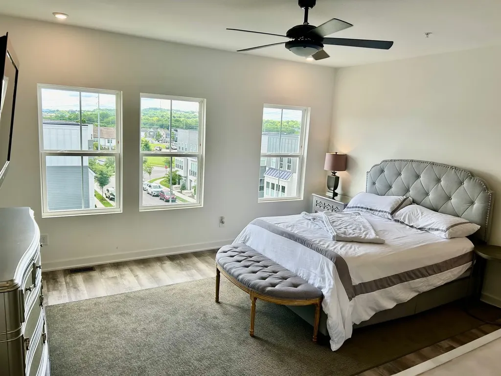 2018 Edison Park Lane Nashville TN 37209