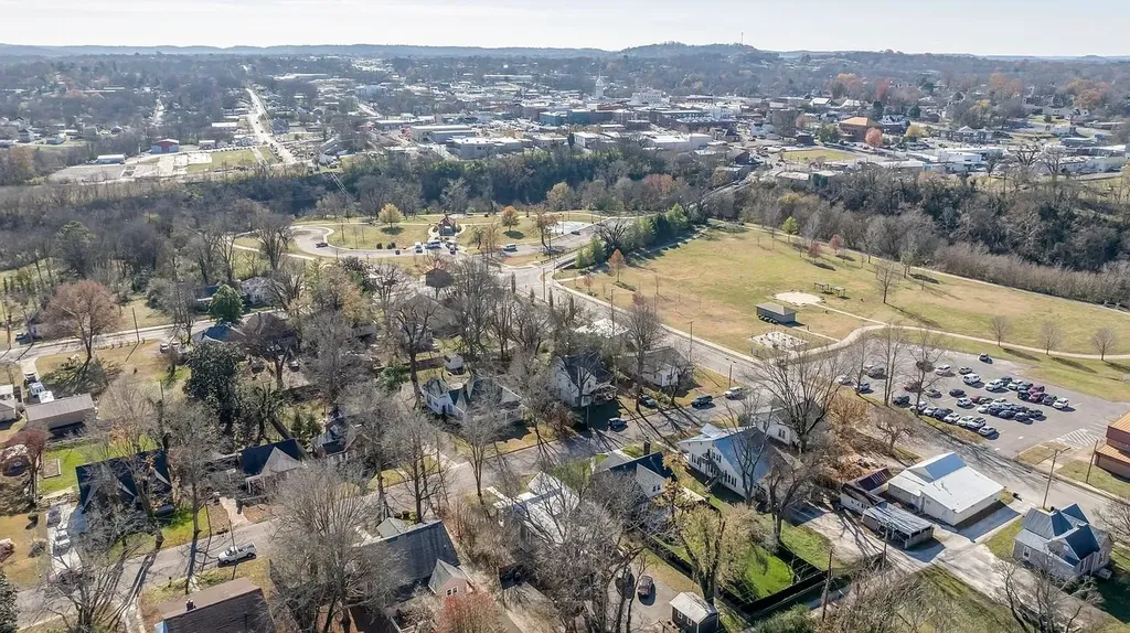 104 2nd Avenue Columbia TN 38401