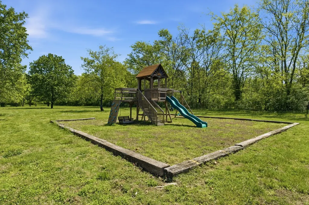 198 Tammy Drive Gallatin TN 37066