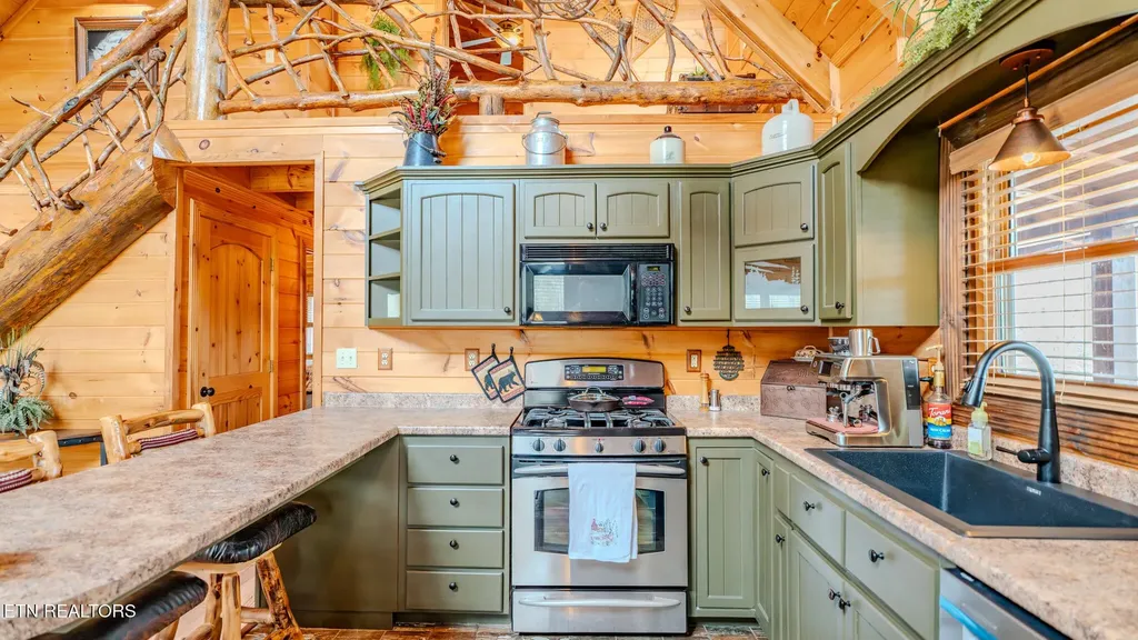 336 John J Smith Road Oneida TN 37841