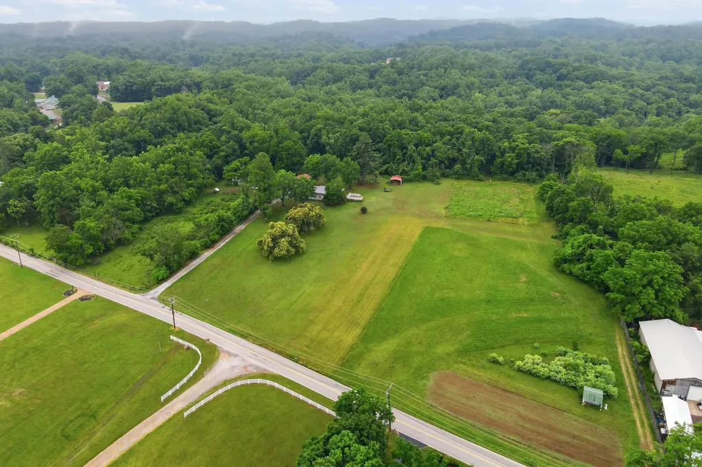 1411 Union Hill Road Goodlettsville TN 37072
