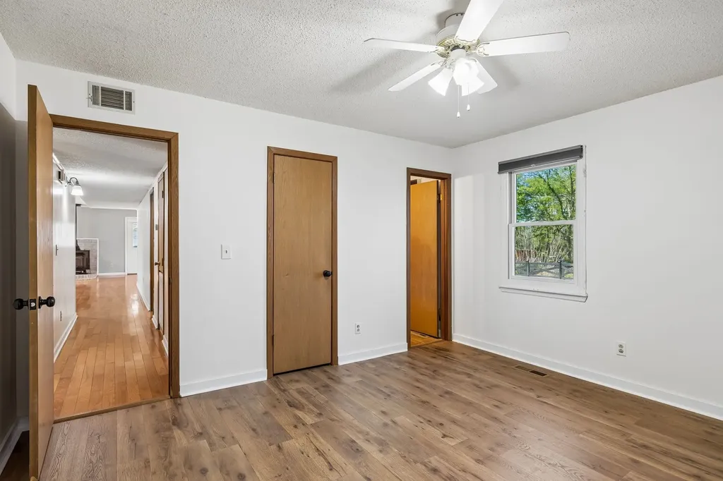 2318 Huckaby Road Columbia TN 38401