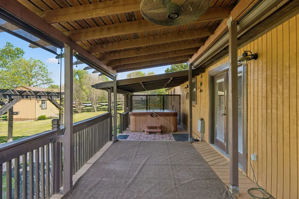 2318 Huckaby Road Columbia TN 38401