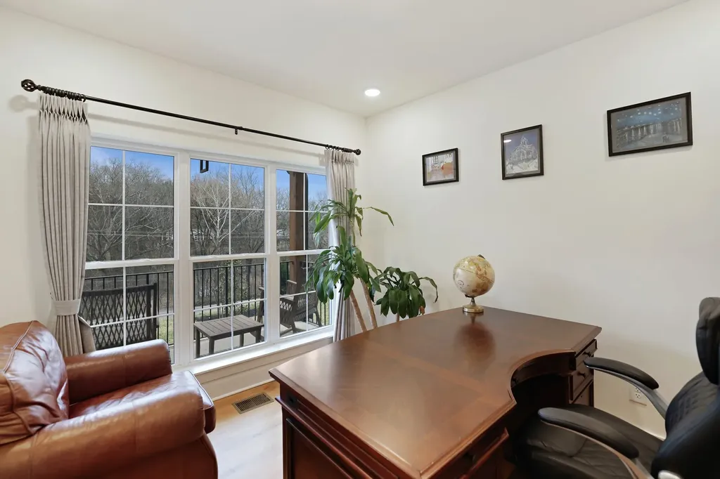 7674 Sawyer Brown Road Nashville TN 37221