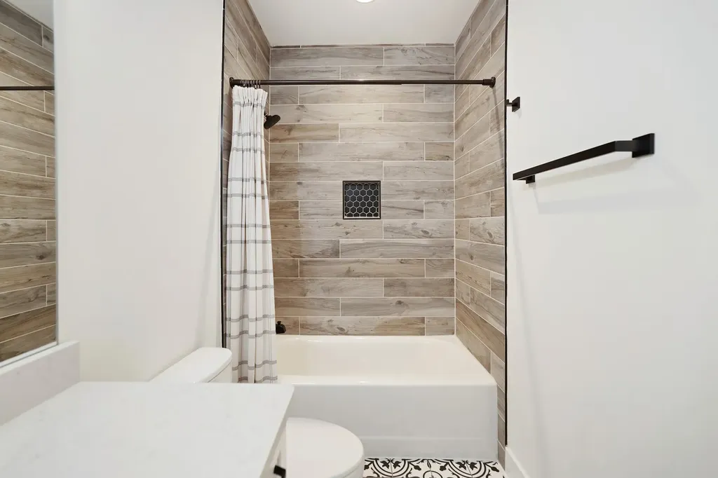 7674 Sawyer Brown Road Nashville TN 37221