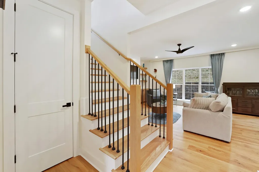 7674 Sawyer Brown Road Nashville TN 37221