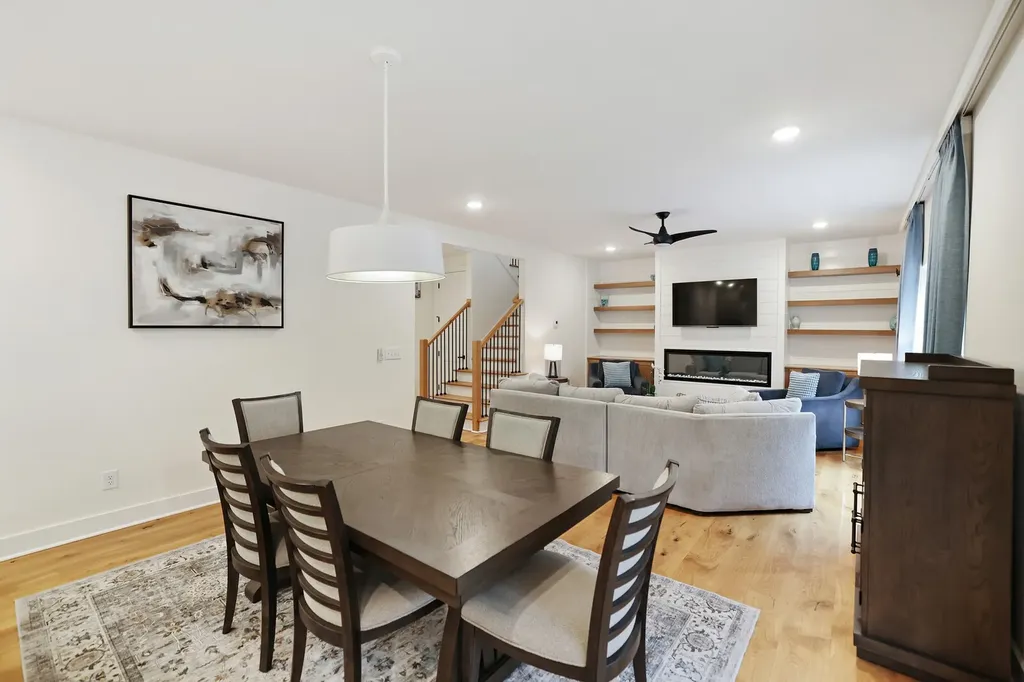 7674 Sawyer Brown Road Nashville TN 37221