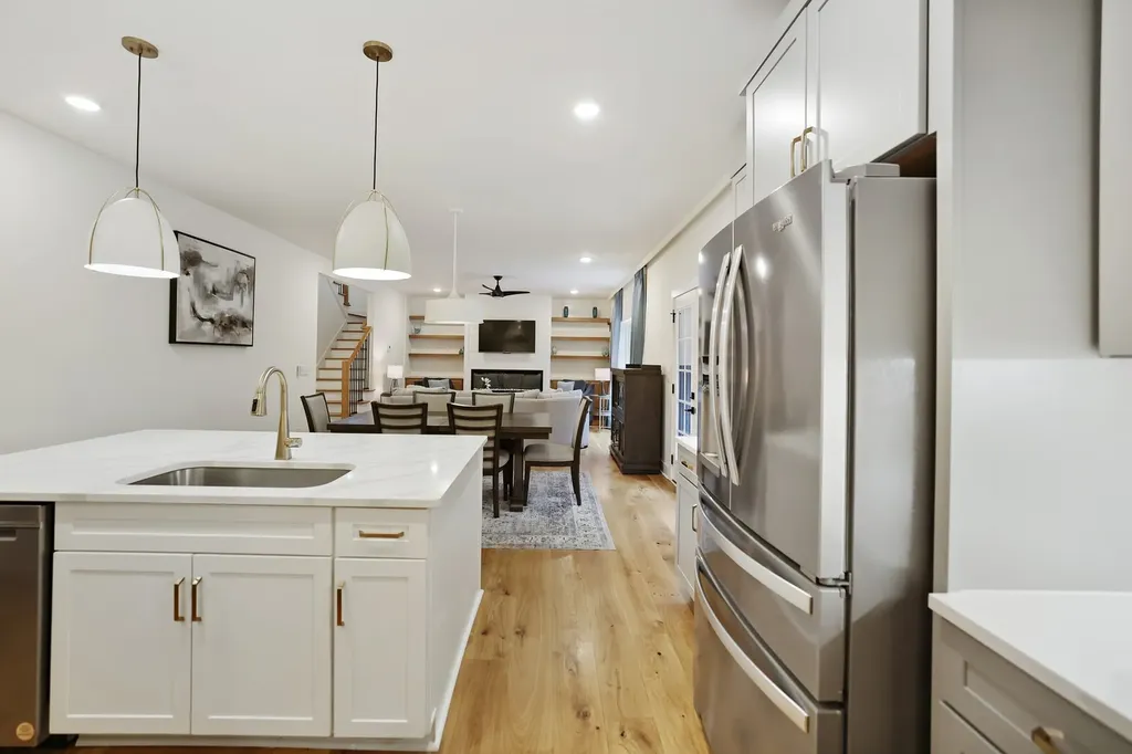 7674 Sawyer Brown Road Nashville TN 37221