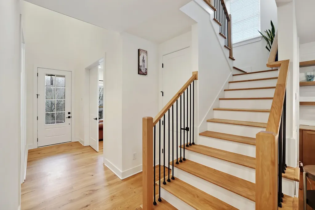 7674 Sawyer Brown Road Nashville TN 37221