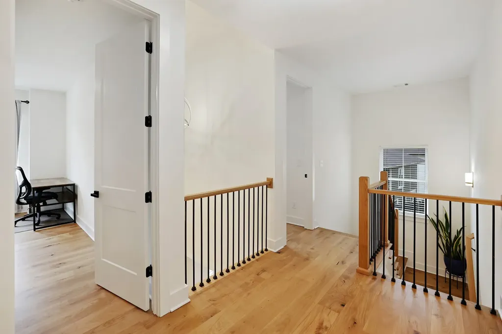 7674 Sawyer Brown Road Nashville TN 37221