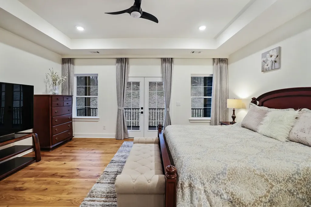 7674 Sawyer Brown Road Nashville TN 37221